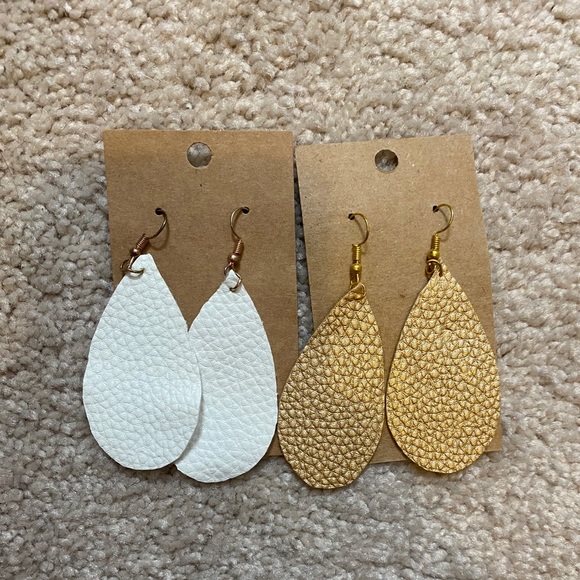 Faux leather teardrop earrings - Picture 1 of 1
